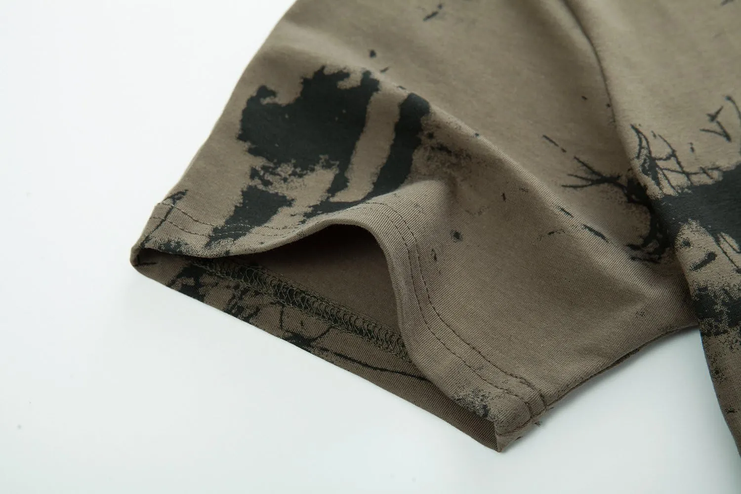 KLIEGOU Mens Hipster Hip Hop Ripped Round Hemline Pattern Print T Shirt