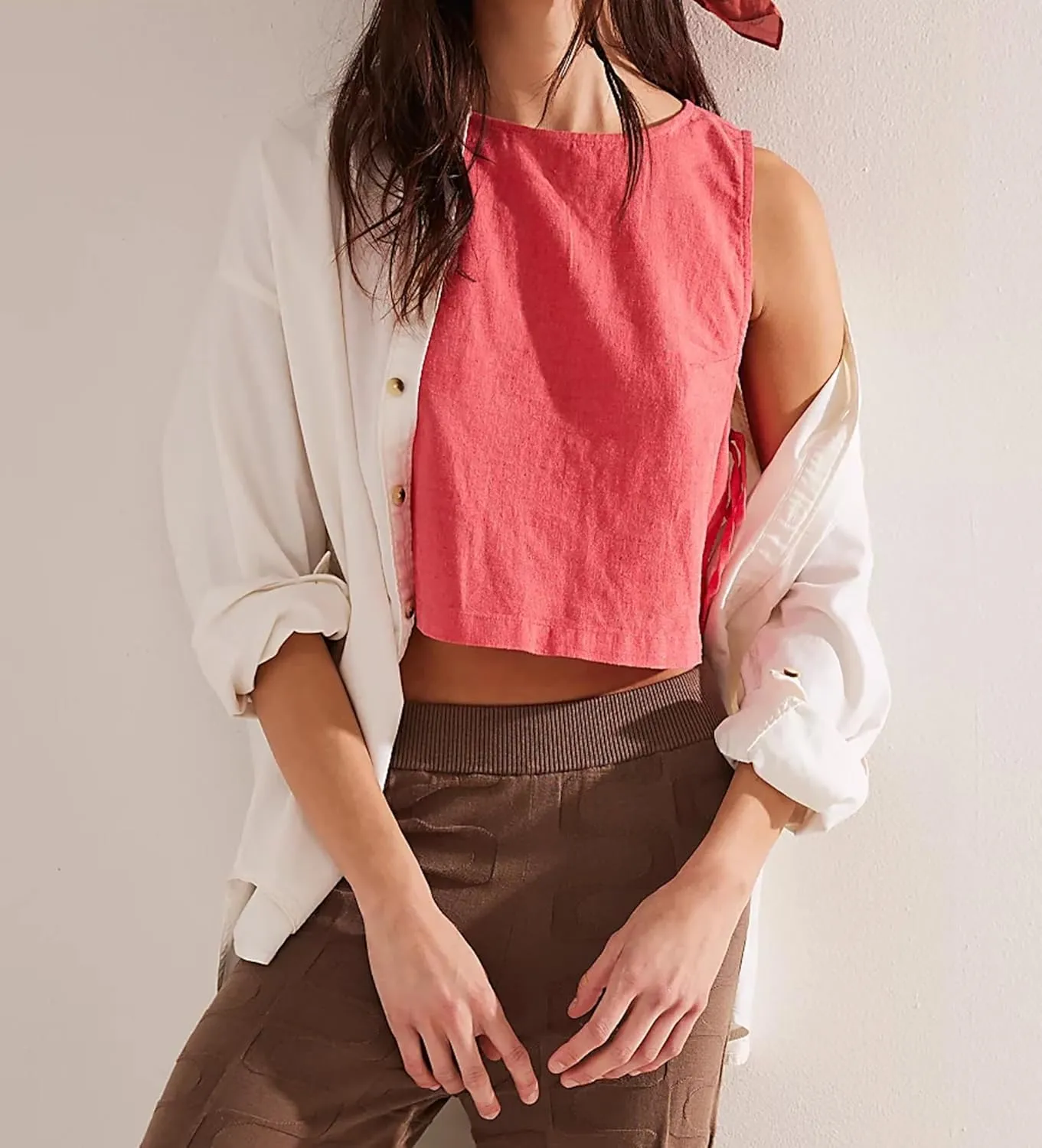 SAFRISIOR Womens Linen Crop Tank Tops 2025 Cotton Summer Sleeveless Shirts Side Split Tie Cute Beach Cropped Vest Tee